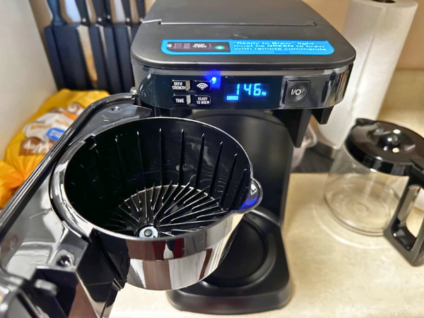 What Defines A Smart Coffee Maker 1